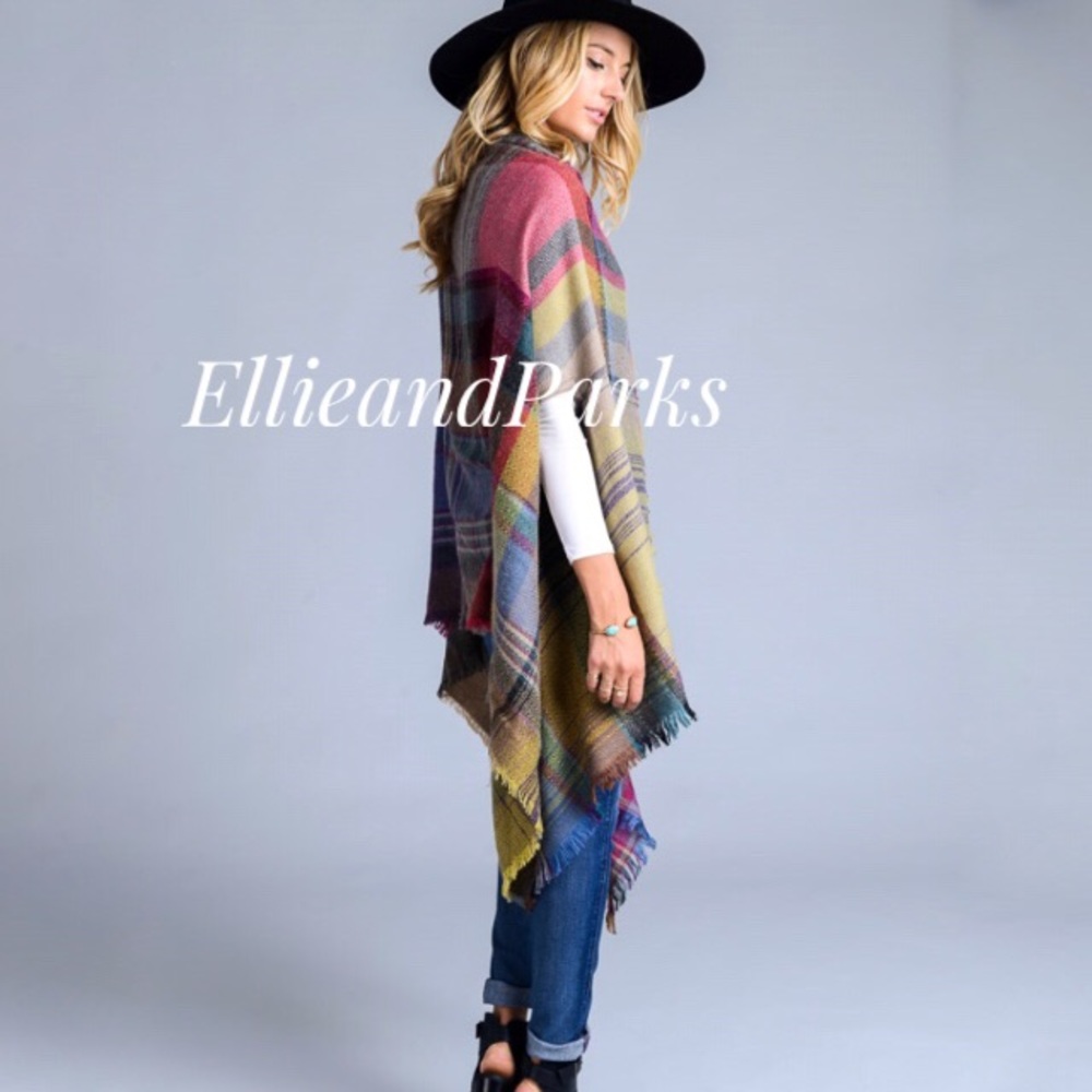 ๐LAST๐Kensley Plaid Poncho - Picture 2 of 5